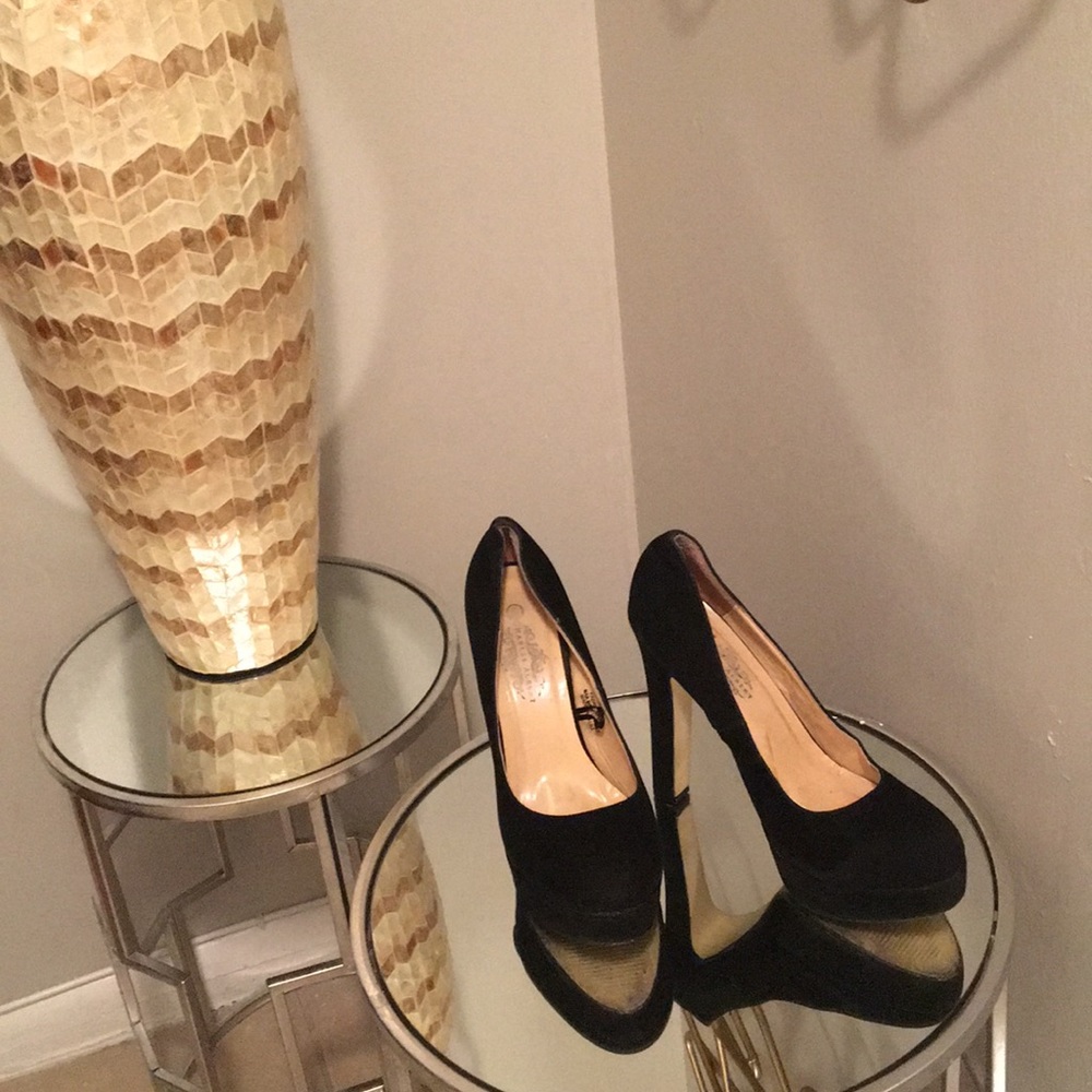 Pumps - Picture 2 of 3